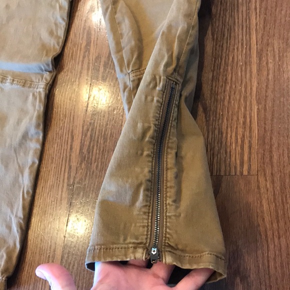 Tan pants - Picture 3 of 5